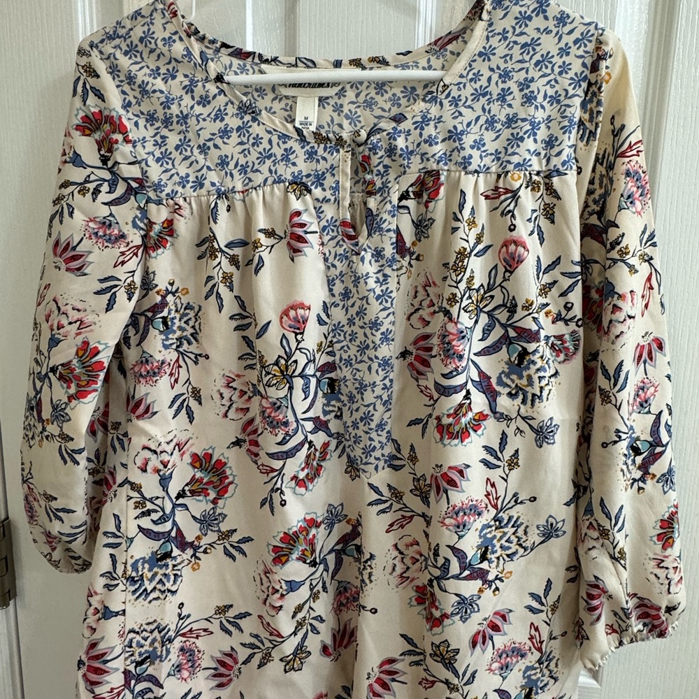 Silky blouse. So beautiful!